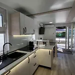 Floating Sea House Marina Pearl *