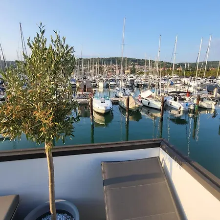 Marina Pearl - Serene Seafront Retreat With Jacuzzi On Rooftop Terrace, Hausboot * ポルトローシュ