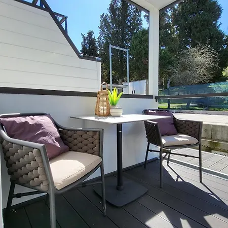 Marina Pearl - Serene Seafront Retreat With Jacuzzi On Rooftop Terrace, Hausboot 別荘 ポルトローシュ