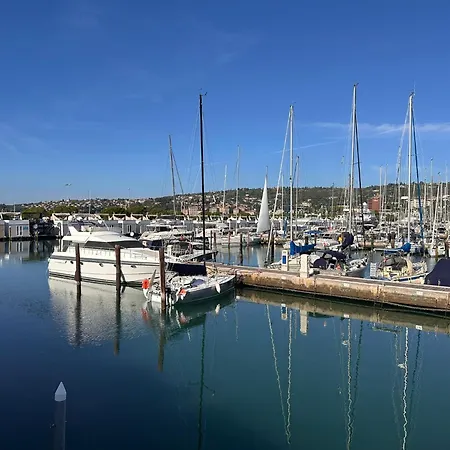 Holiday home Floating Sea House Marina Pearl