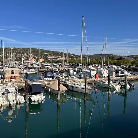 Marina Pearl - Serene Seafront Retreat With Jacuzzi On Rooftop Terrace, Hausboot * ポルトローシュ