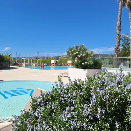 Marina Pearl - Serene Seafront Retreat With Jacuzzi On Rooftop Terrace, Hausboot * ポルトローシュ