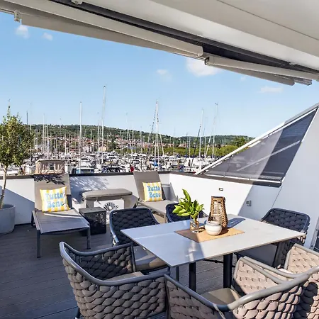 Marina Pearl - Serene Seafront Retreat With Jacuzzi On Rooftop Terrace, Hausboot * ポルトローシュ